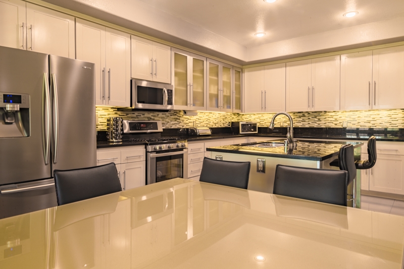 2207 R Carrillo Ct