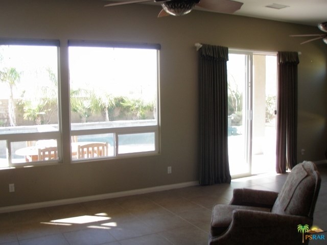 66026 Avenida Cadena