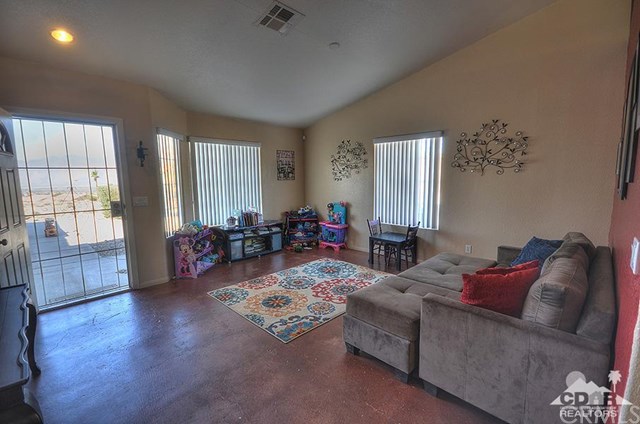 For Sale: 68056 Calle Azteca Desert Hot Springs, CA 92240