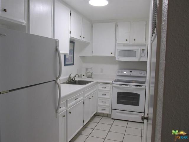 2875 N Los Felices Rd #101