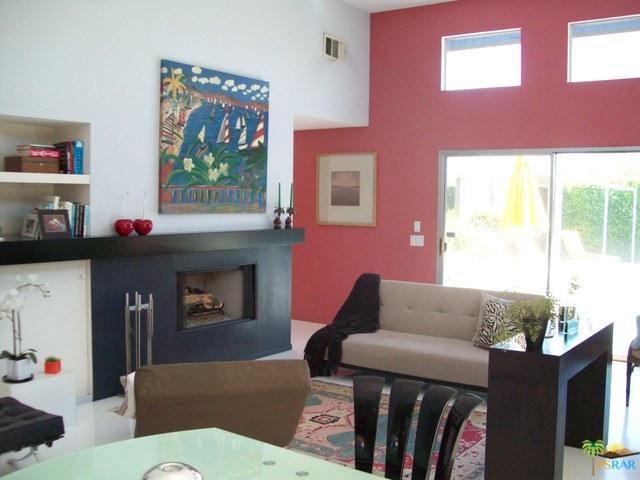870 E San Lorenzo Rd