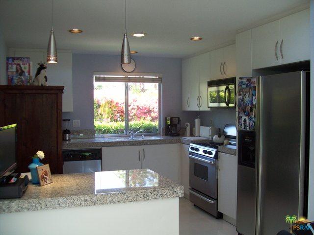 870 E San Lorenzo Rd
