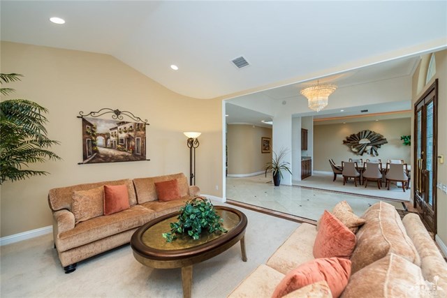10 Calais Cir