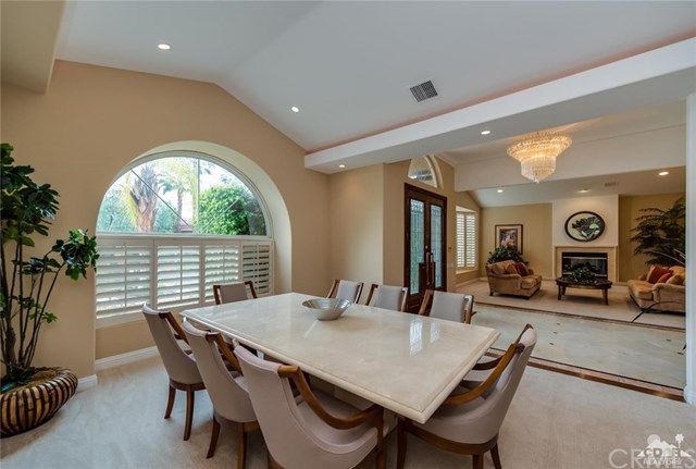 10 Calais Cir