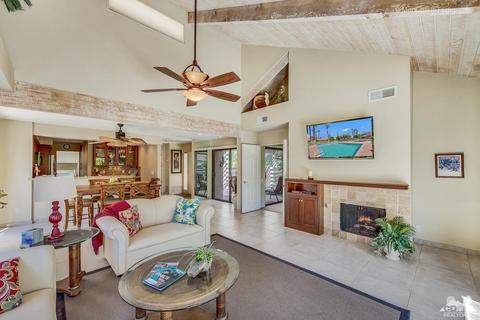 379 Wimbledon Dr