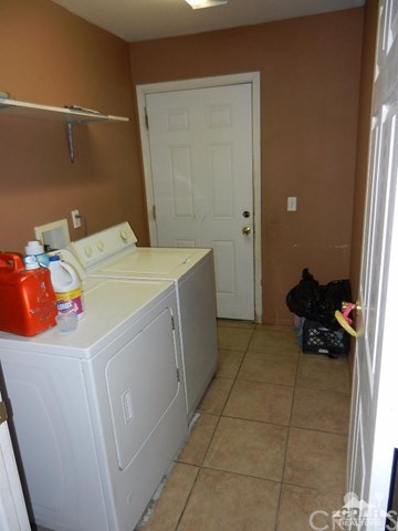 1221 Huntington Dr
