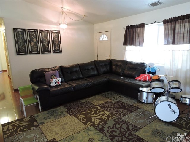 7855 Amador Ave