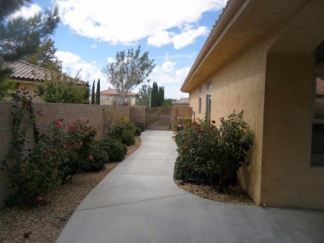12915 Amador Cir