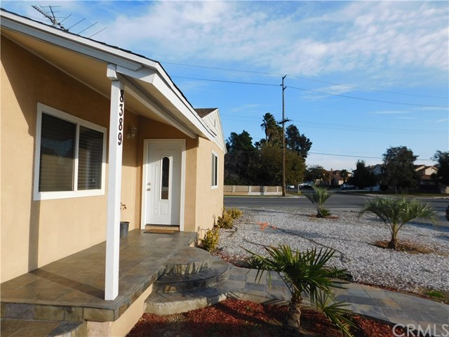 8389 Cherimoya Ave
