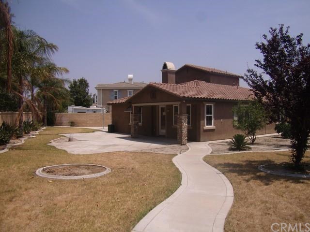 For Sale: 16933 Hackberry Ln Fontana, CA 92337