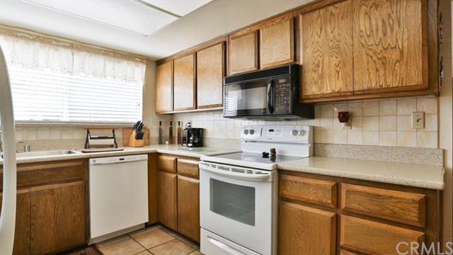 For Sale: 14843 Greenbriar Dr Helendale, CA 92342