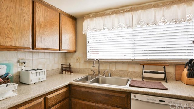 For Sale: 14843 Greenbriar Dr Helendale, CA 92342