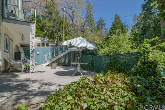 394 N Emerald