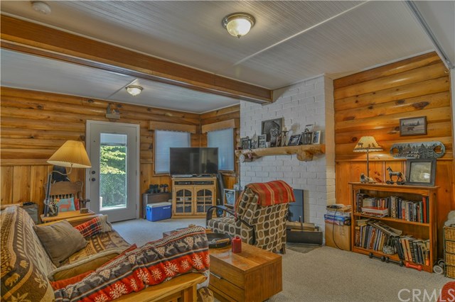394 N Emerald