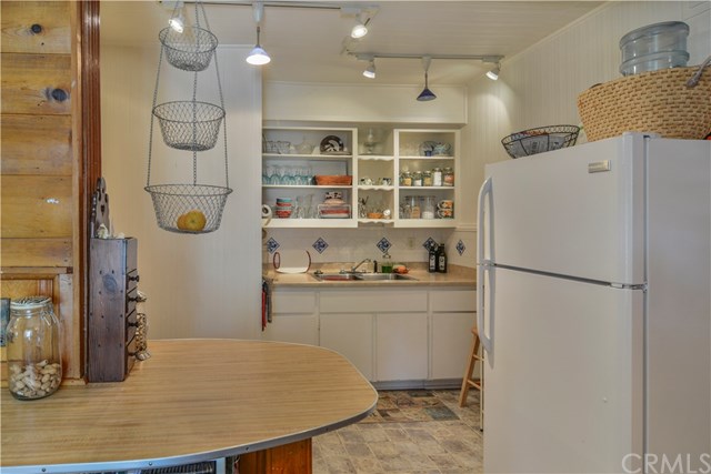 394 N Emerald