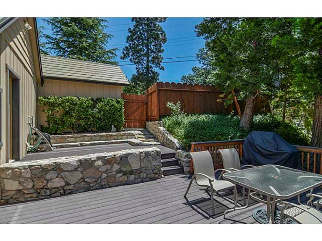 For Sale: 468 Heliotrope Dr Lake Arrowhead, CA 92352