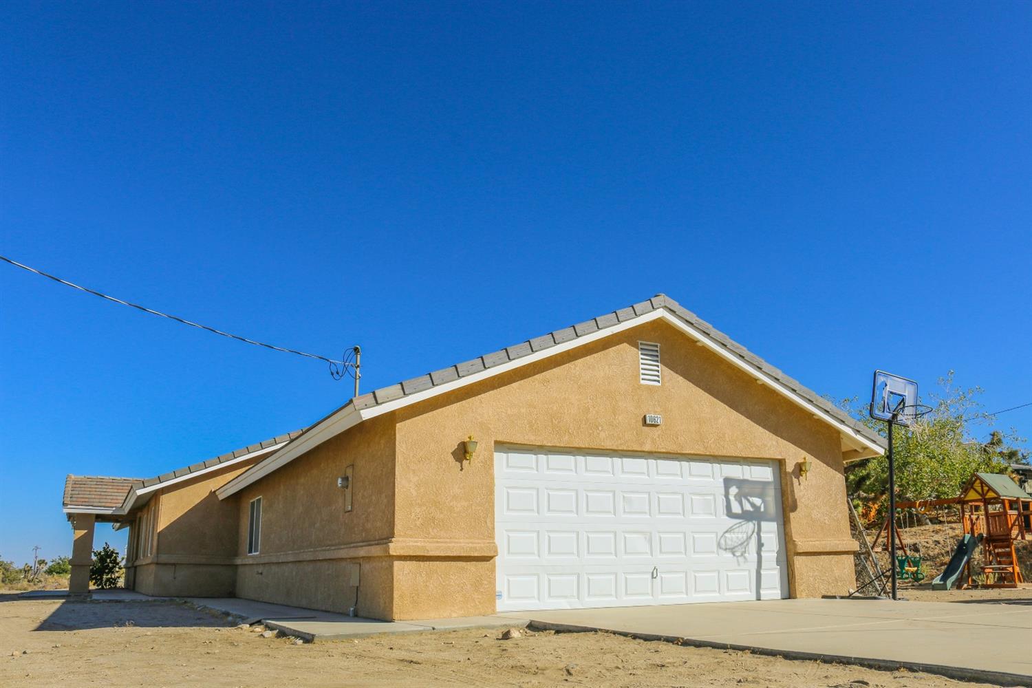 10621 Crystal Aire Rd