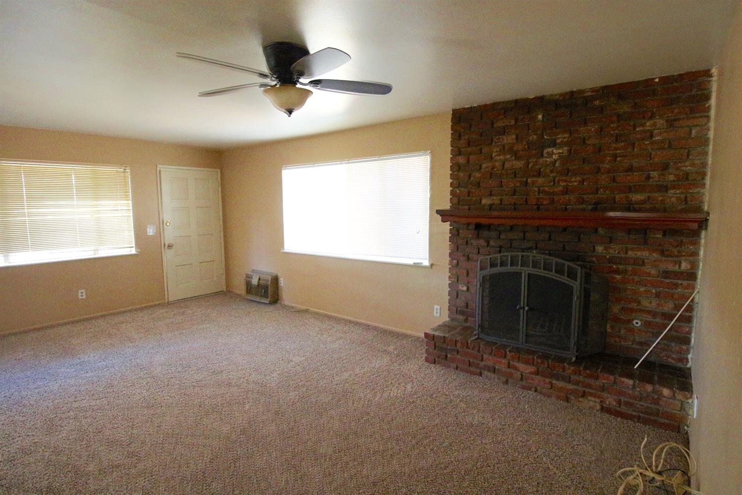 525 Smoke Tree Rd