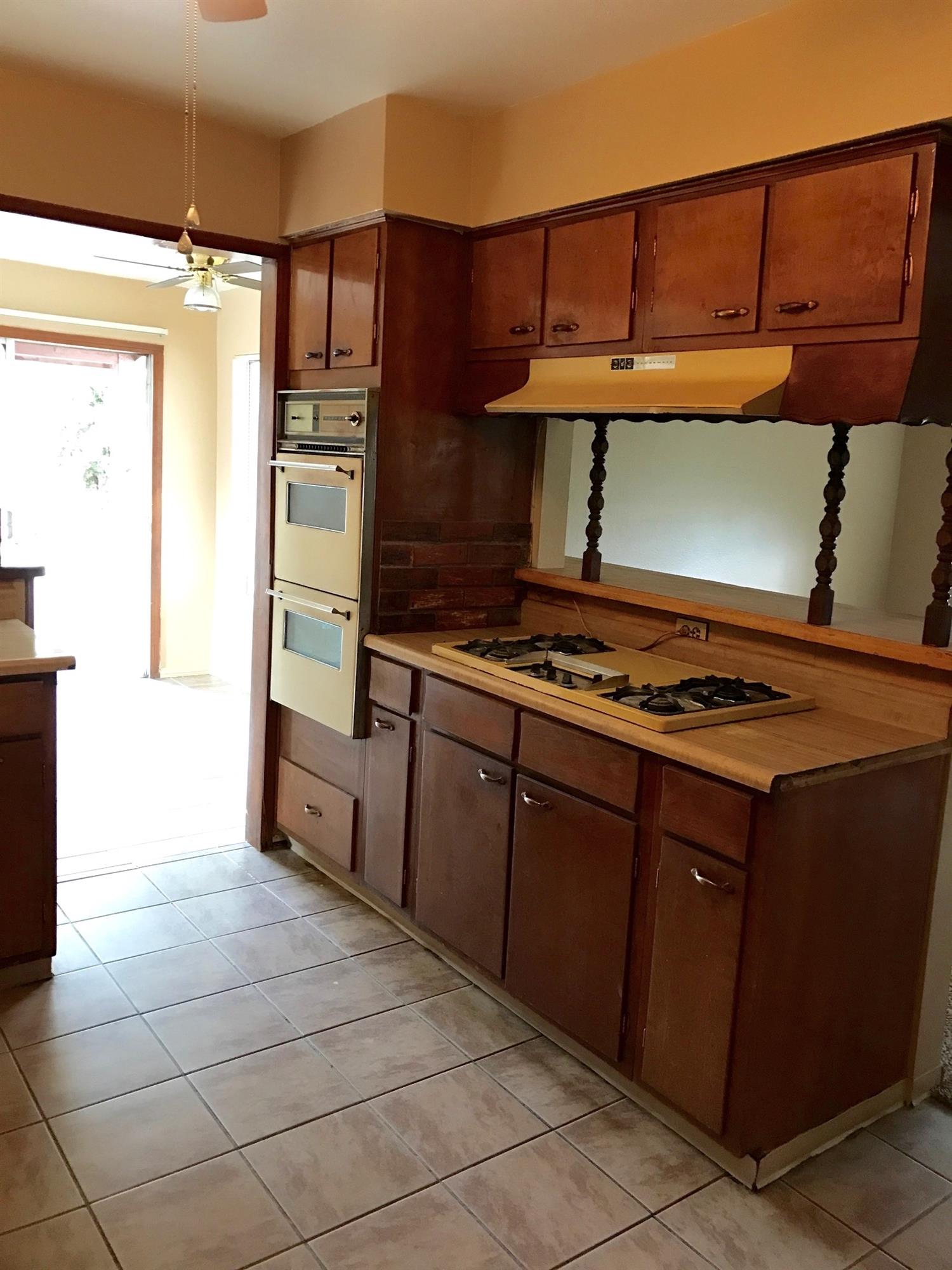 525 Smoke Tree Rd