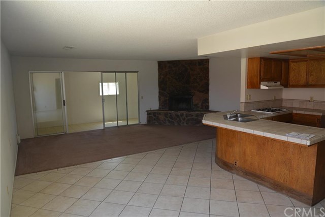 For Sale: 14043 Montecito Dr Victorville, CA 92395