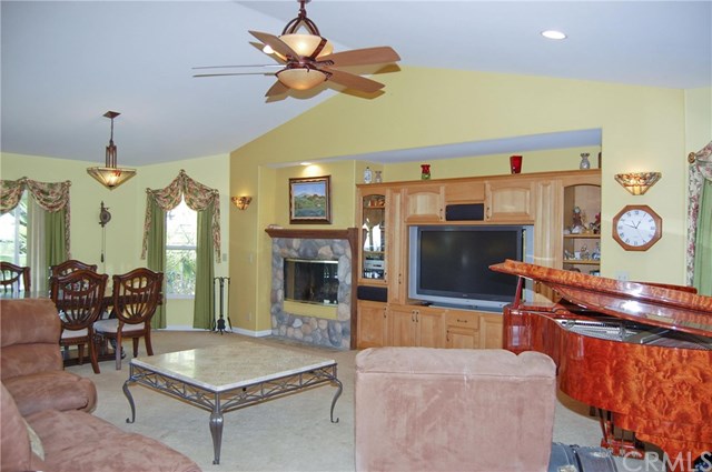 1681 Echo Dr