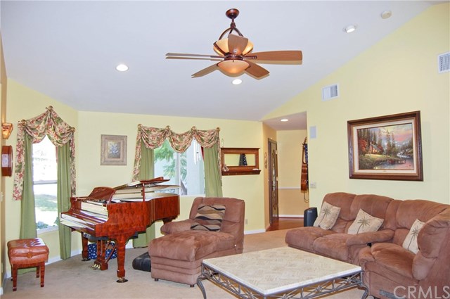 1681 Echo Dr