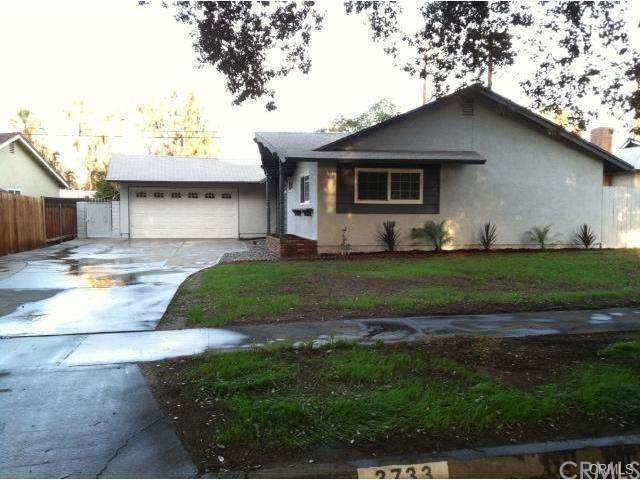 2882 Roncador Pl