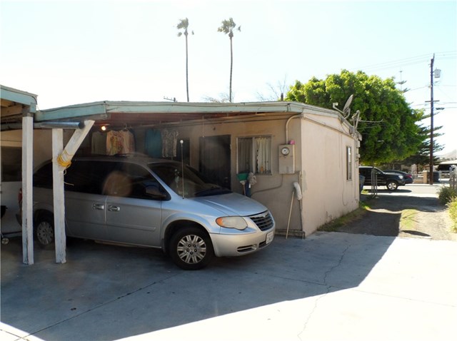 16724 Mariposa Ave