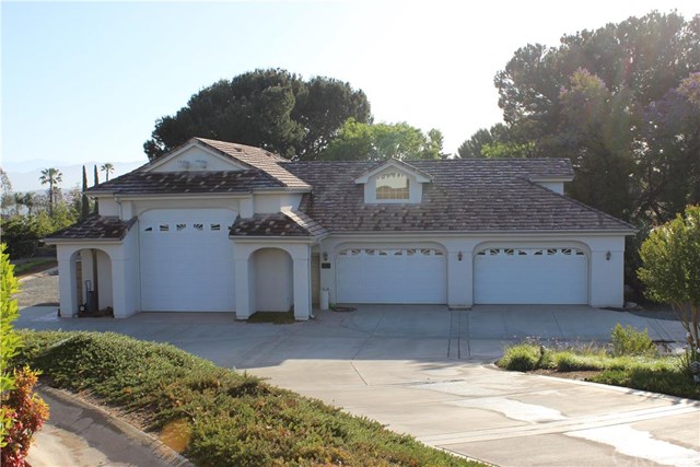15984 Summit Crest Dr, Riverside CA 92506