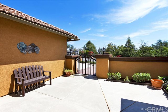 For Sale: 18360 Berry Rd Riverside, CA 92508