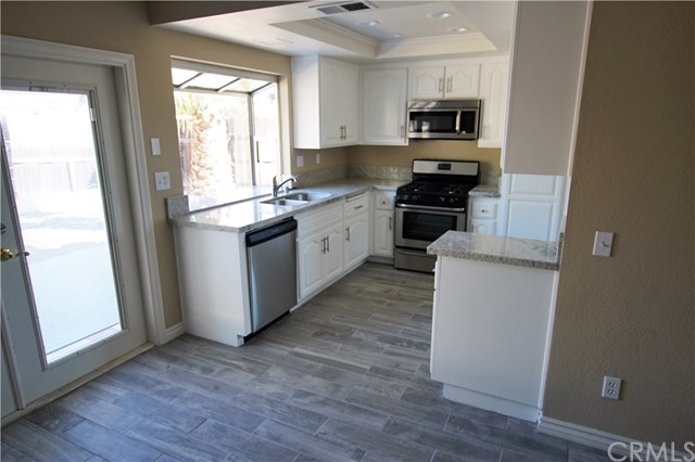 6557 Avenida Michaelinda