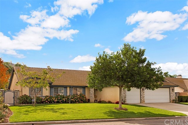 8131 Laurel Park Cir