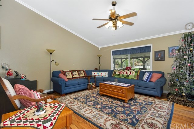 8131 Laurel Park Cir