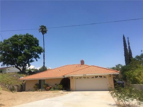 7469 Lakeside Dr