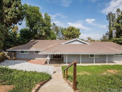 7469 Lakeside Dr