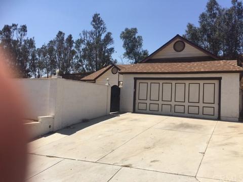 7469 Lakeside Dr