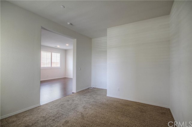 For Sale: 29150 Edgewood Dr Lake Elsinore, CA 92530