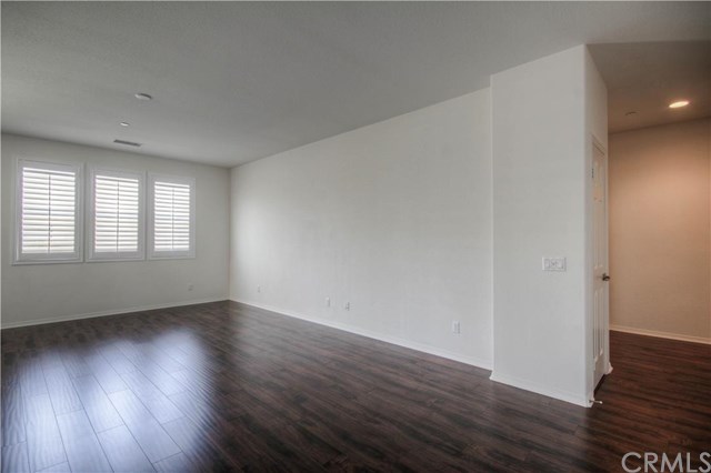 For Sale: 29150 Edgewood Dr Lake Elsinore, CA 92530