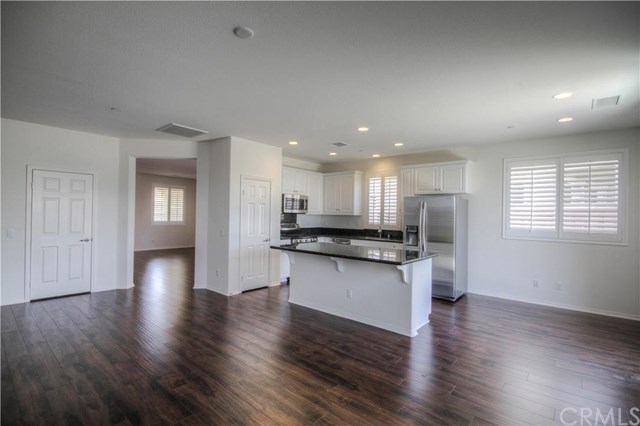 For Sale: 29150 Edgewood Dr Lake Elsinore, CA 92530