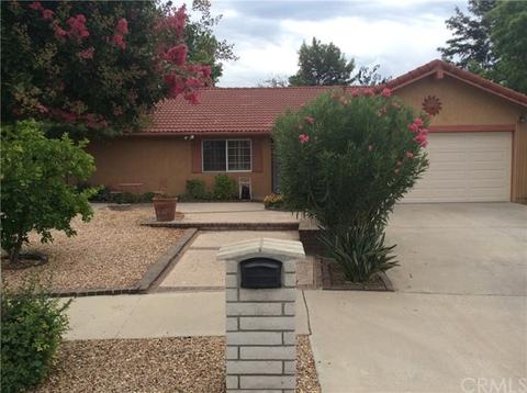 1380 W Whittier Ave