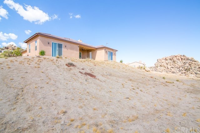 59512 Avenida La Cumbre