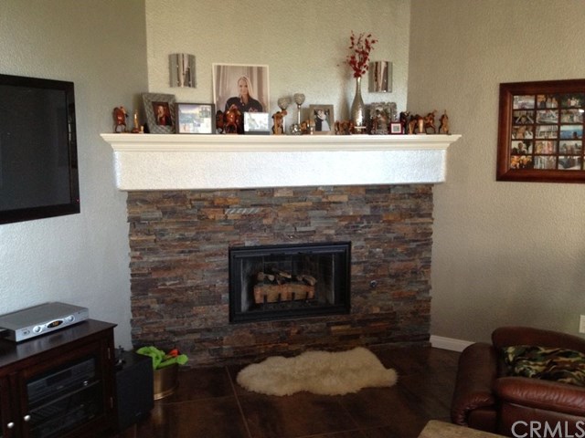 37909 Sawleaf Pl