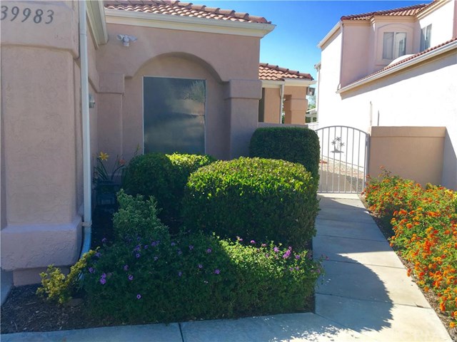 For Sale: 39983 Corte Lorca Murrieta, CA 92562