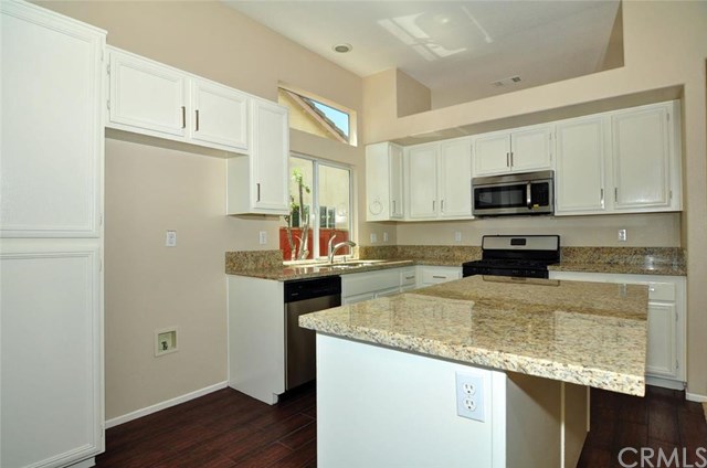 For Sale: 39875 De Vendome Ct Murrieta, CA 92563