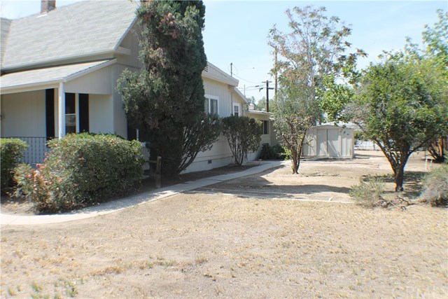 For Sale: 270 W 5th St Perris, CA 92570