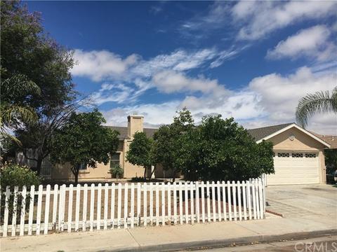 1632 Ametista Dr