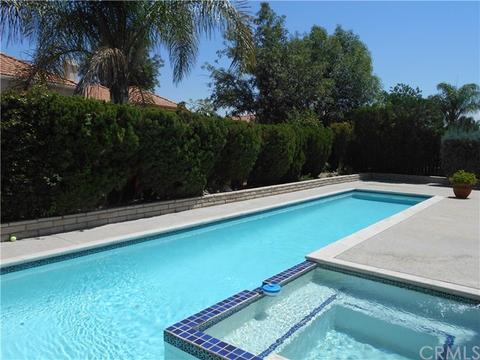 30566 Lake Pointe Dr