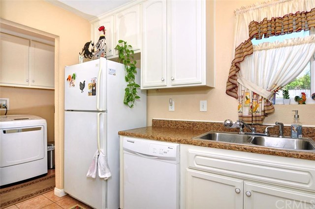 For Sale: 25672 Roylene Dr Sun City, CA 92586