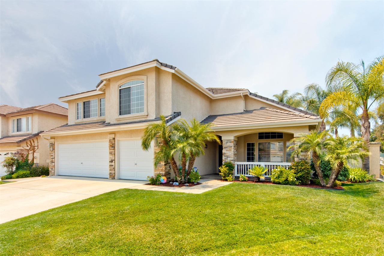 For Sale: 32049 Camino Seneco Temecula, CA 92592
