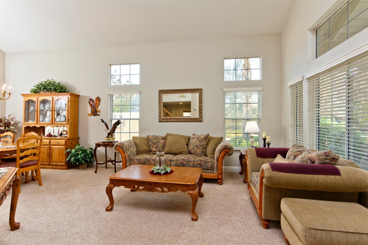 For Sale: 32049 Camino Seneco Temecula, CA 92592
